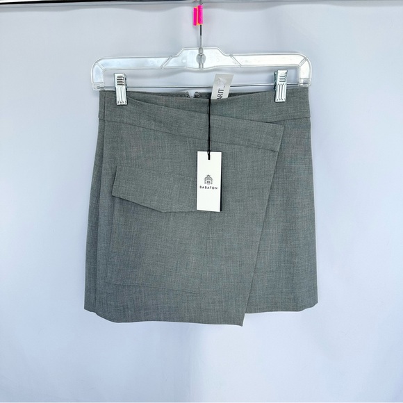 Babaton Dresses & Skirts - Babaton Grey Asymmetrical Mini Skirt Size 0 NWT Film Worn